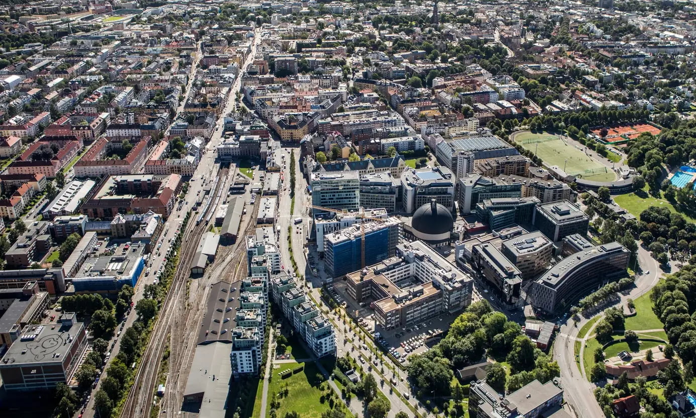 Drone image of Majorstuen with the metro station in focus and Bogstadveien in the background